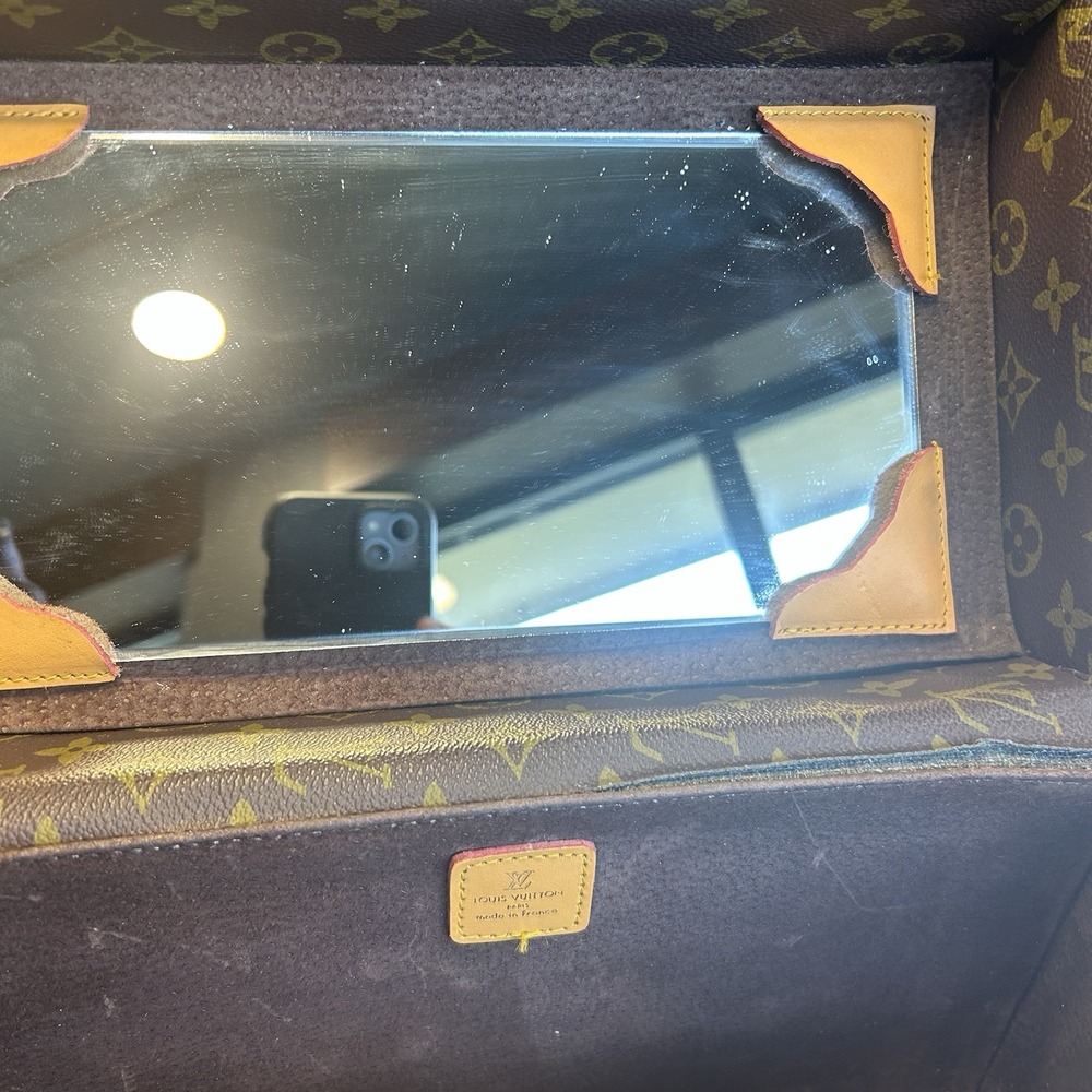 LOUIS VUITTON Vintage Monogram Cosmetic Box Trunk Bag Locks Handle Mirror - Picture 5 of 14